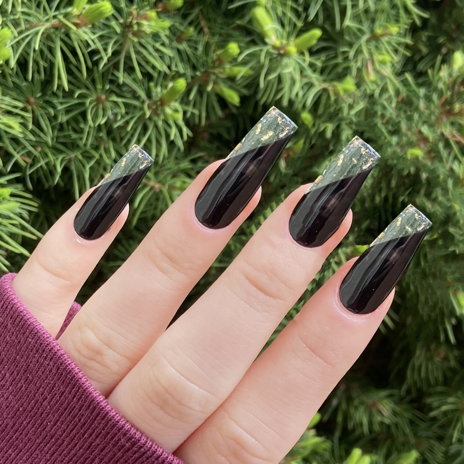 Black and Gold Slant French